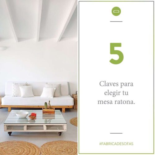 mesa ratona en living con sillón